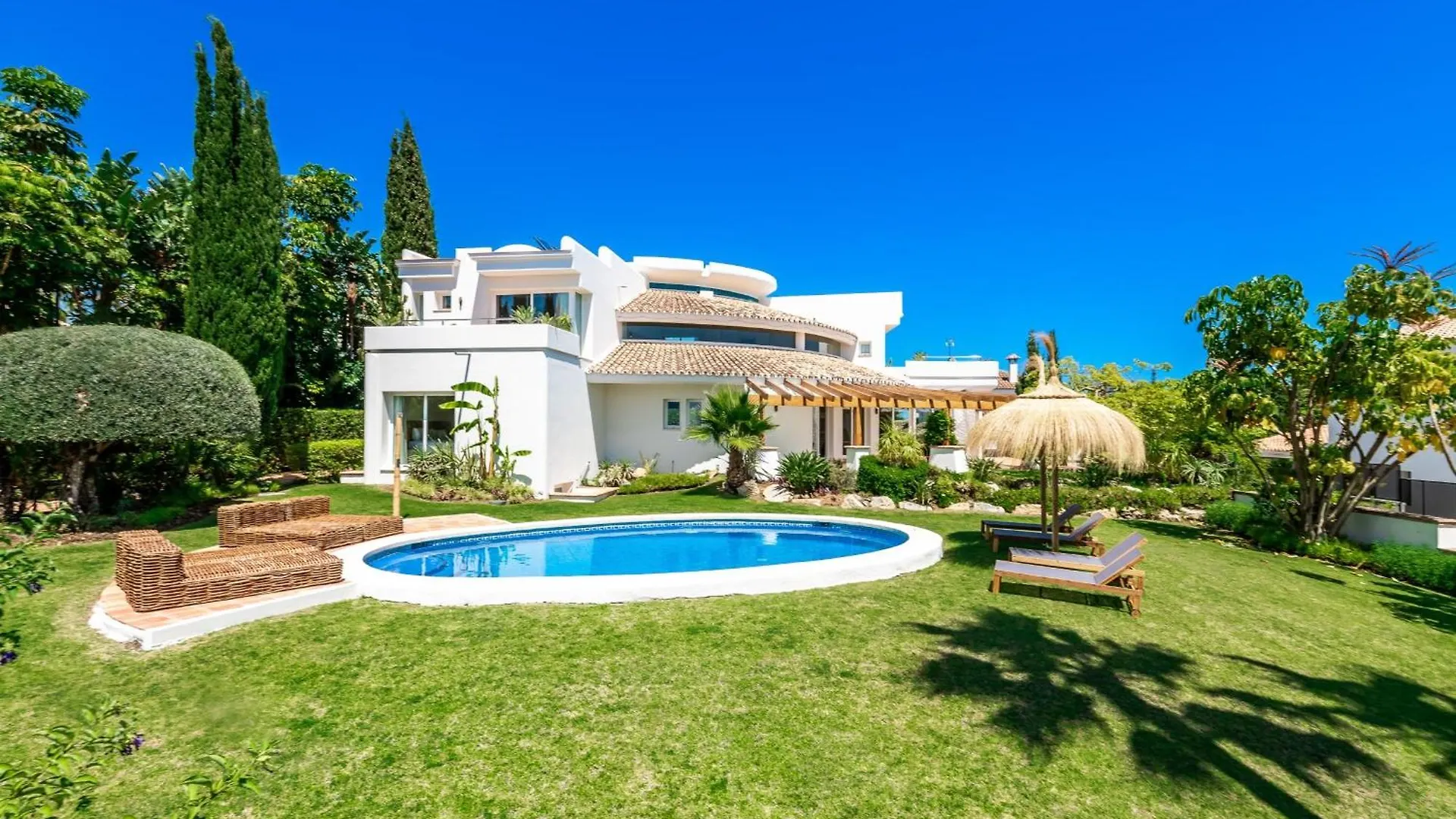 All About La Redonda Villa Benahavís