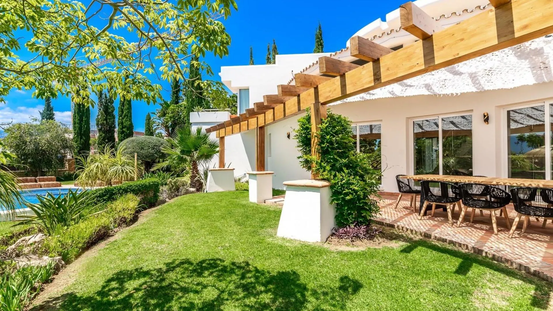 All About La Redonda Villa Benahavís Spanien